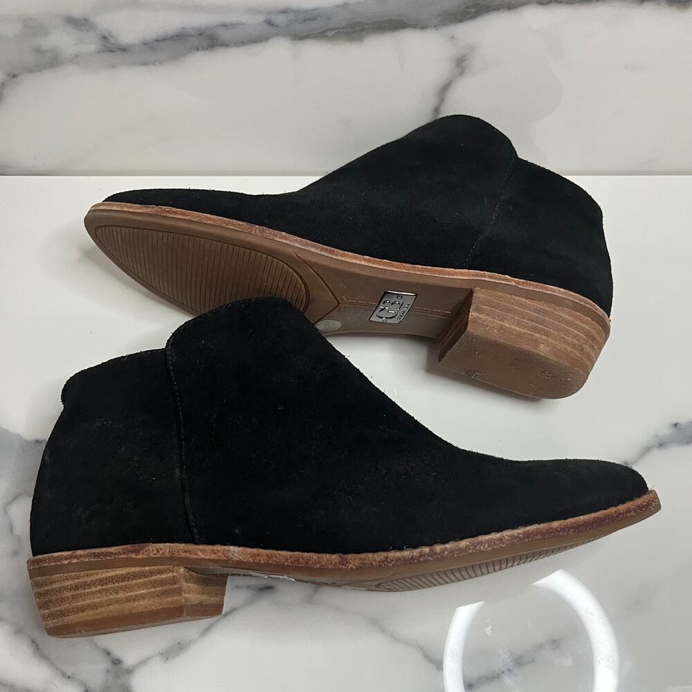 Gianni Bini Minimalist Black Leather Bootie Sz 7.5 Closet Staple Boho Festival - Picture 6 of 7
